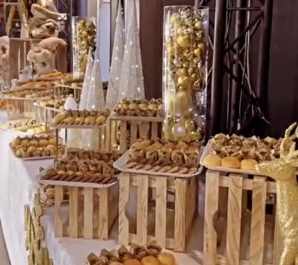 Buffet de gateaux féerique lors d'un événement à Aix en Provence